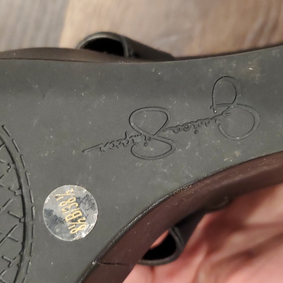 Jessica Simpson black wedge heels - Picture 8 of 8